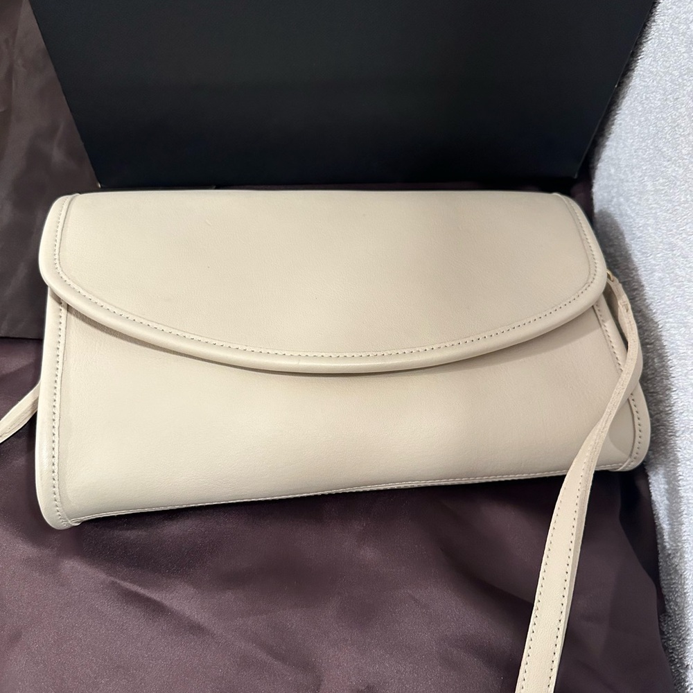 Iconic Coach bone vintage crossbody - Picture 10 of 13